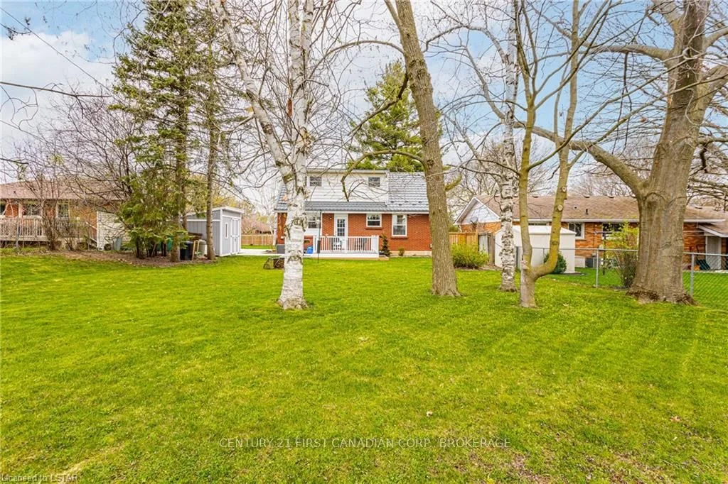 537 RIDGEWOOD Crescent, London South, ON N6J 3J1