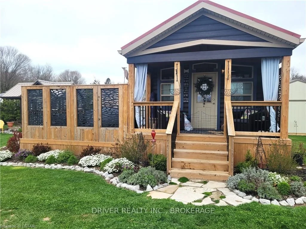 930 LAKESHORE Road, Norfolk County, ON N0J 1T0
