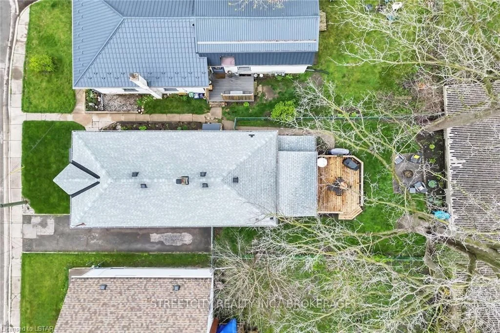 12 MCCLARY Avenue, London South, ON N6C 1P7