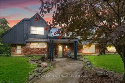30622 Hungry Hollow Road, North Middlesex, On N0m 1b0