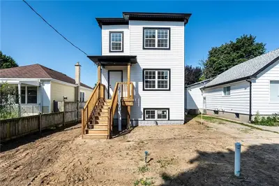 263 Sanders Street, London East, On N5z 2t1