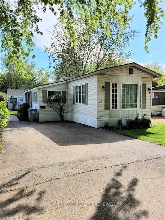 9839 Lakeshore Road 25, Lambton Shores, On N0m 1t0