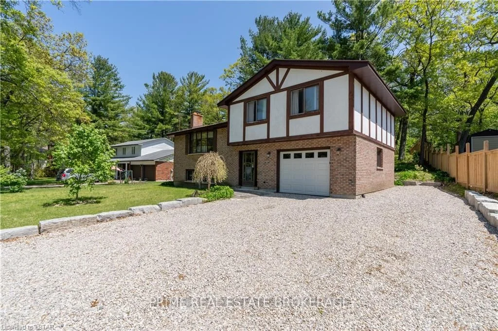 9995 Port Frank Estate Drive, Lambton Shores, On N0m 2l0