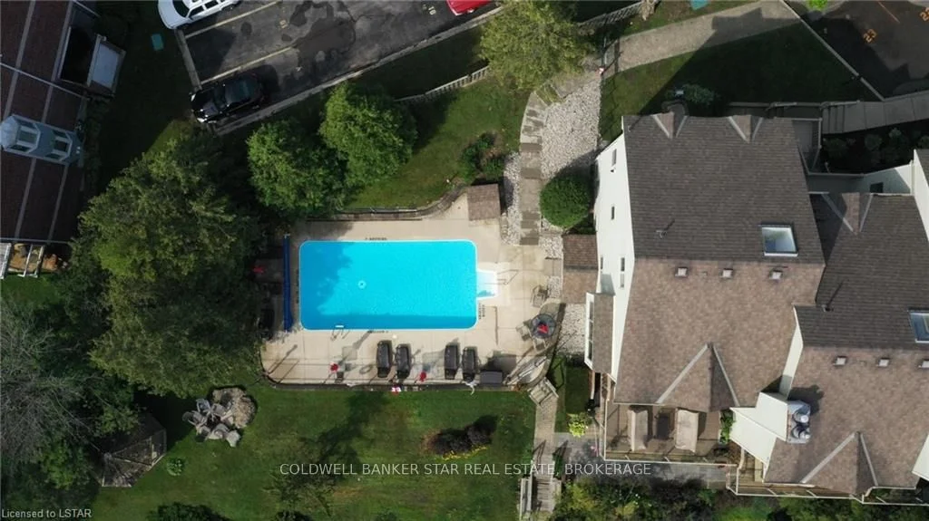 40 Ontario Street S 11, Lambton Shores, On N0m 1t0