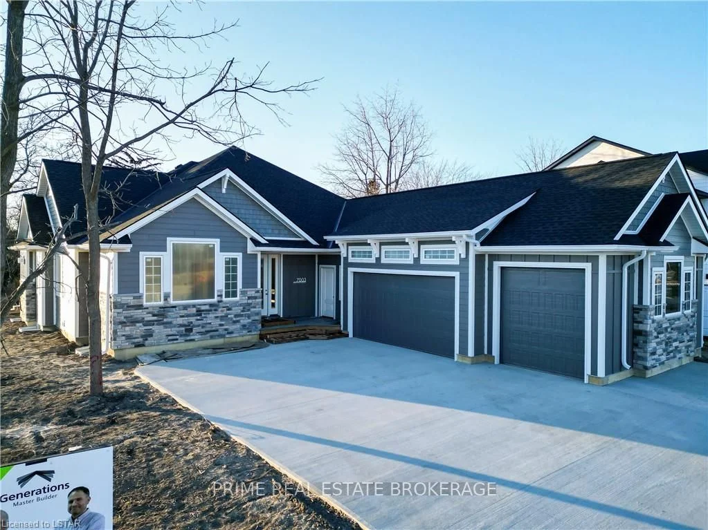 7003 Blue Coast Heights, Plympton-wyoming, On N0n 1e0