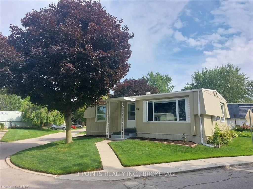 64 London Hunt Circle, South Huron, On N0m 1t0