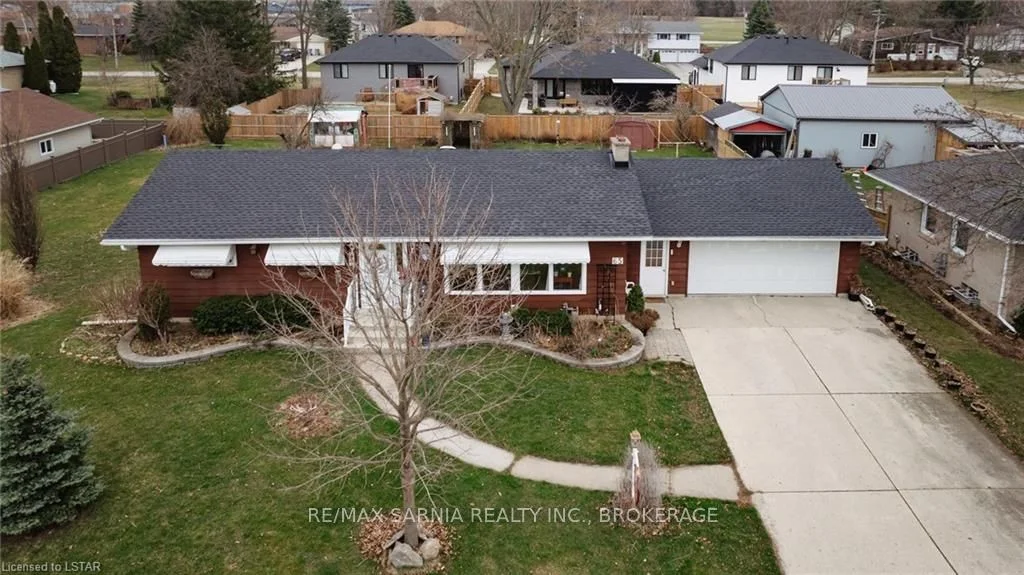 65 Macnab Street, Lambton Shores, On N0n 1j0
