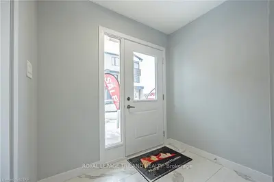349 Southdale Road E 3, London South, On N6e 1a2