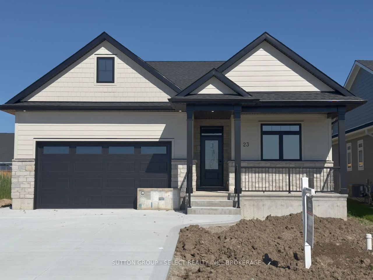 23 Lois Court, Lambton Shores, On N0m 1t0