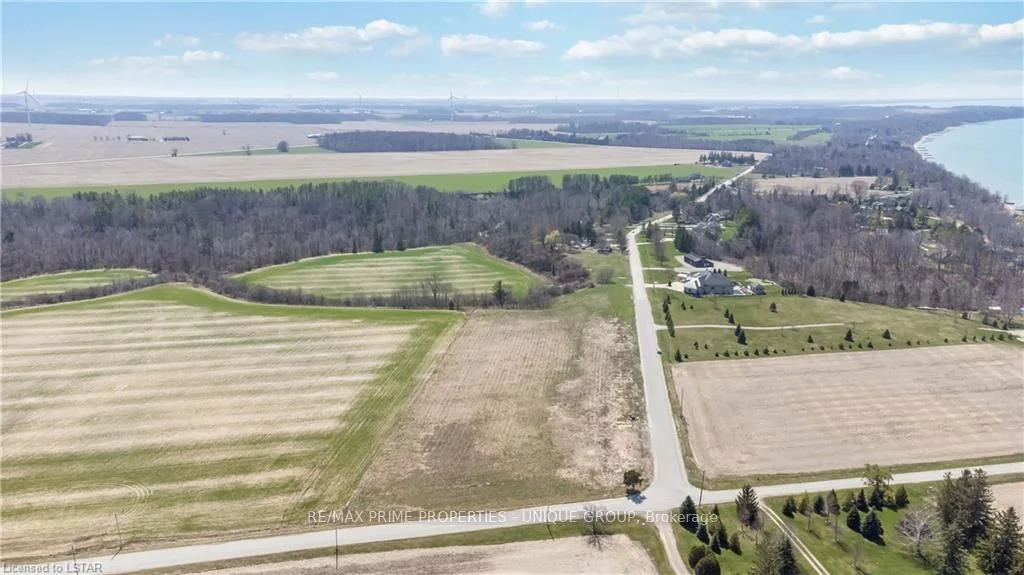 8156 Hillsboro Road, Plympton-wyoming, On N0n 1j6