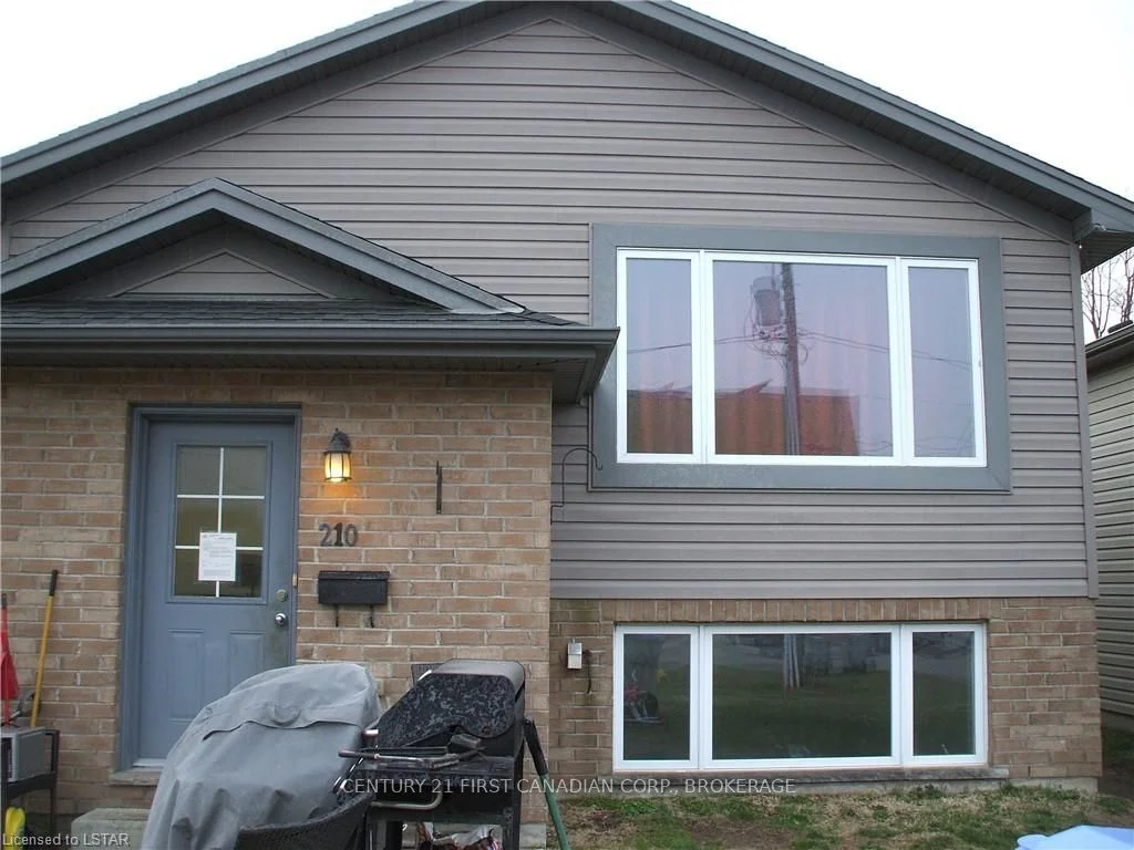 210 Ewart Street, Strathroy-caradoc, On N7g 4g6