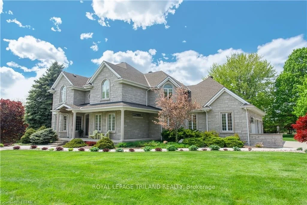 5396 Fisher Line, Plympton-wyoming, On N0n 1e0