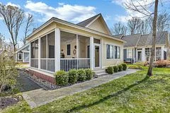 42 Hollow Lane 204, Prince Edward County, On K0k 1p0