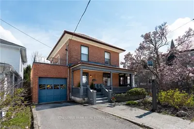 73 Mary Street, Prince Edward County, On K0k 2t0