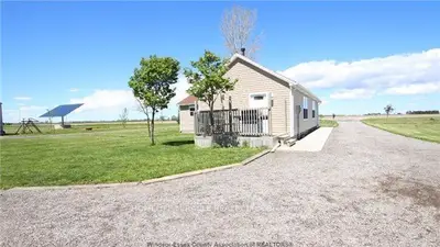 23378 Jeanette's Creek Road, Chatham-kent, On N0p 2l0