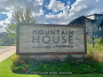 11 Beckwith Lane 104, Blue Mountains, On L9y 0c7