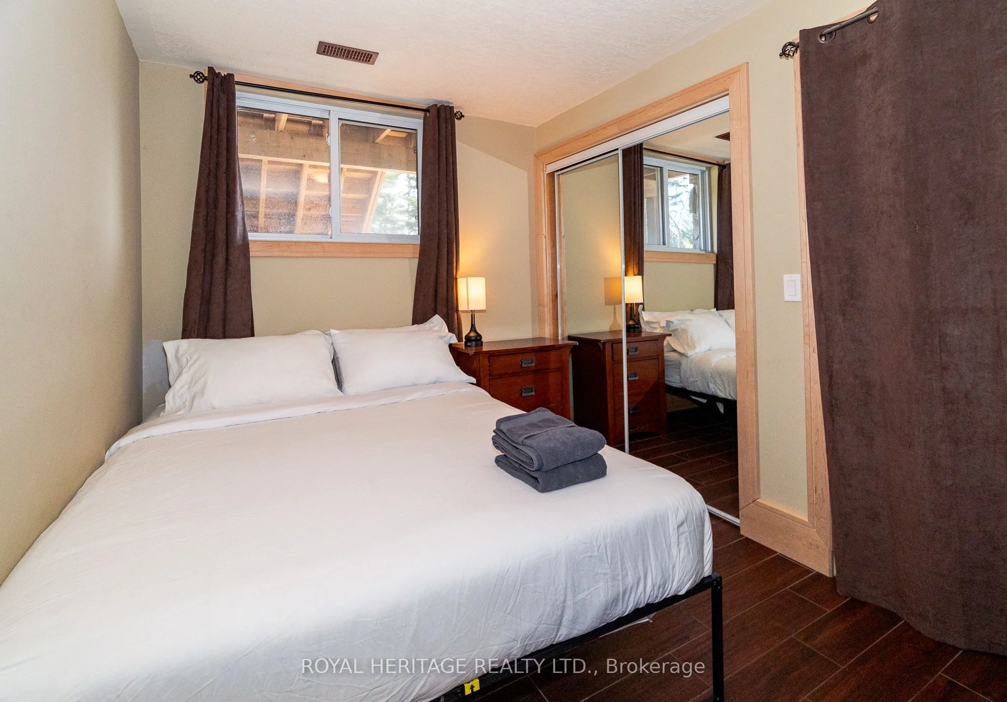 15 LAKE Street, Kearney, ON P0A 1M0