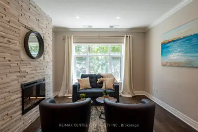 235 John Street N 210, Stratford, On N5a 0h9