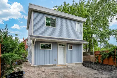 25 East 19th Street Lane, Hamilton, On L9a 4r9
