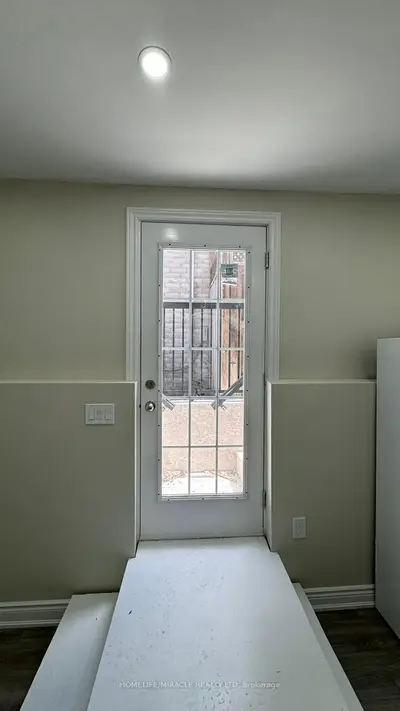 107 Houghton Street S, Cambridge, On N3c 4l3
