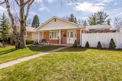 172 Wakefield Crescent W, London North, On N5x 1z8