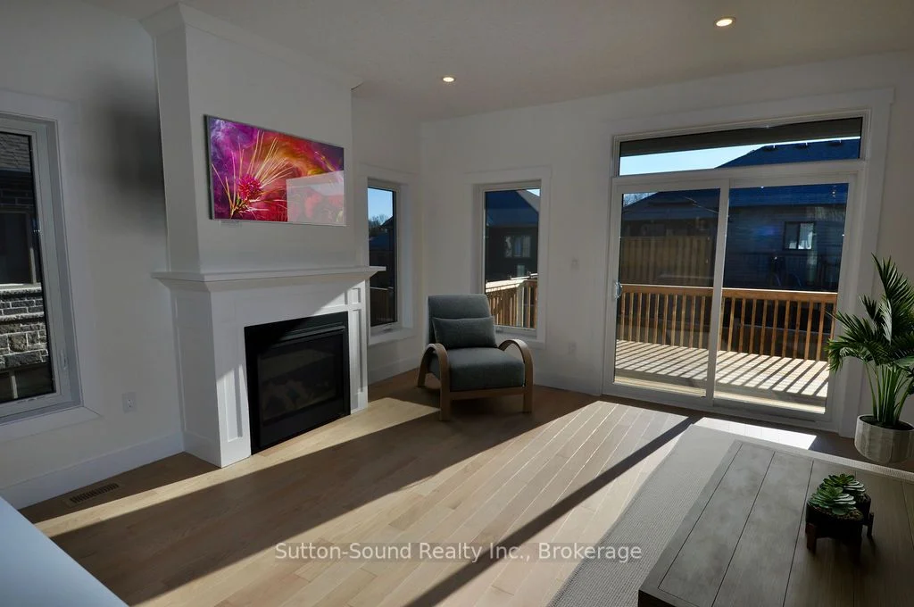 325 6TH Avenue W, Owen Sound, ON N4K 0E4