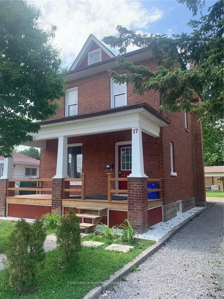 17 Sussex Street S, Kawartha Lakes, On K9v 3e6