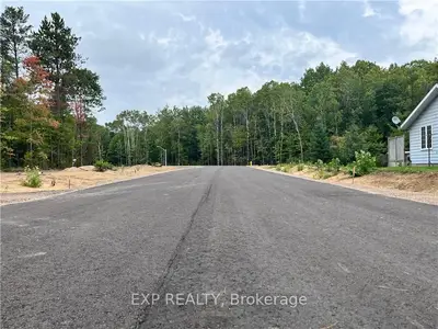 Yantha Crescent, Madawaska Valley, On, K0j 1b0