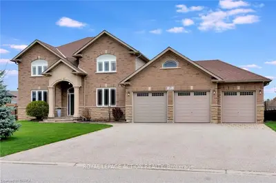 27 Pinehill Drive, Brantford, On N3t 0l9