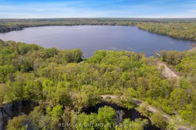 27 Young Street, Kawartha Lakes, On L0k 1w0