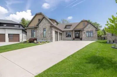 7091 Clayton Walk 6, London South, On N0l 1r0