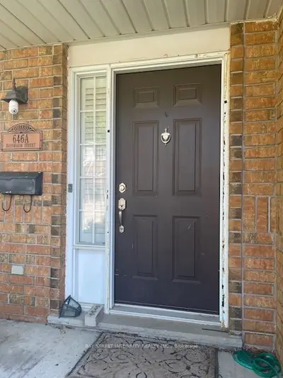 646 A Basswood Street N, Waterloo, On N2v 2k8