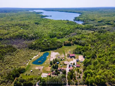 851 East Road, Northern Bruce Peninsula, On N0h 1w0