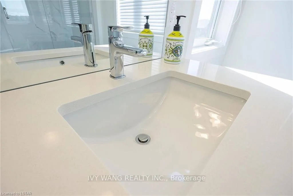 1387 DYER Crescent, London North, ON N6H 5E3
