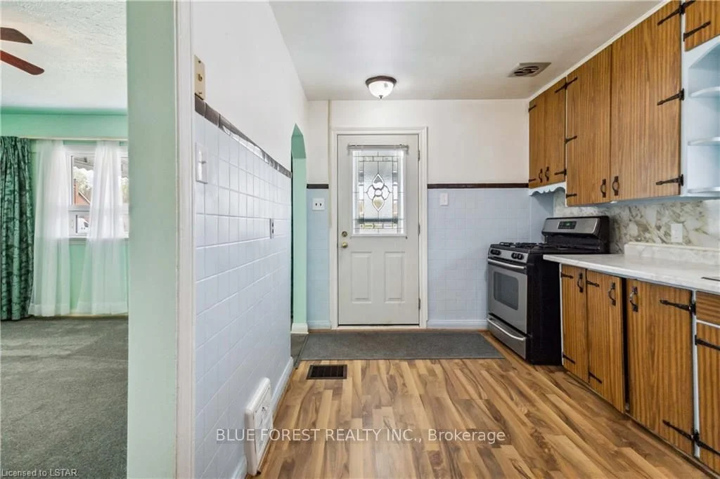 215 HIGHBURY Avenue N, London East, ON N5Z 2W6