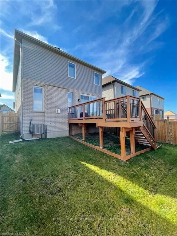 1476 NOAH Bend, London North, ON N6G 0T1