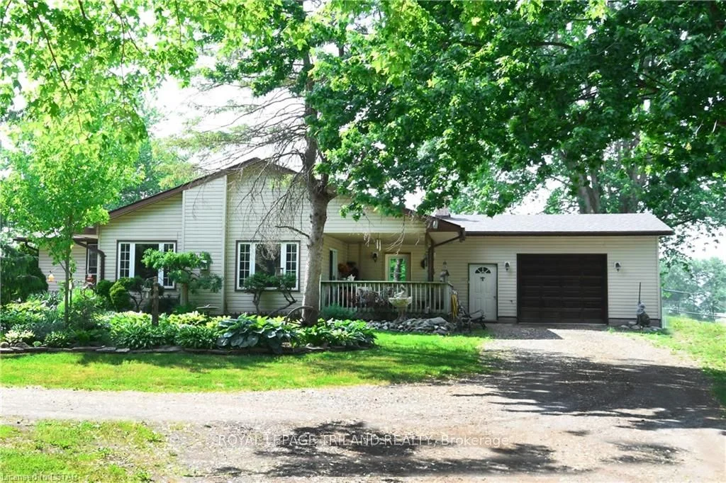 9078 CENTURY Drive, Strathroy-Caradoc, ON N0L 1W0