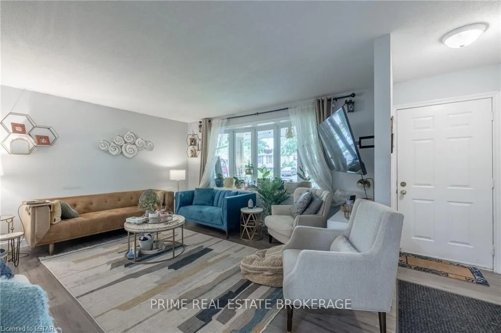 58 WINDING Way, London North, ON N6G 3G2
