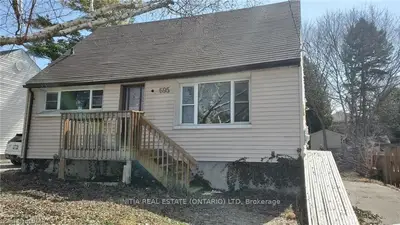 695 Victoria Street, London East, On N5y 4c3