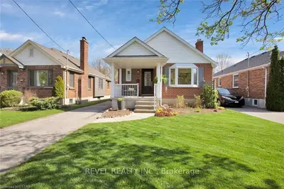 9 Abbott Street, London East, On N5w 2k8