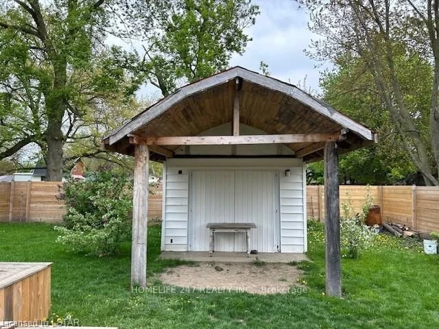 230 WELLINGTON Street, Chatham-Kent, ON N0P 1A0