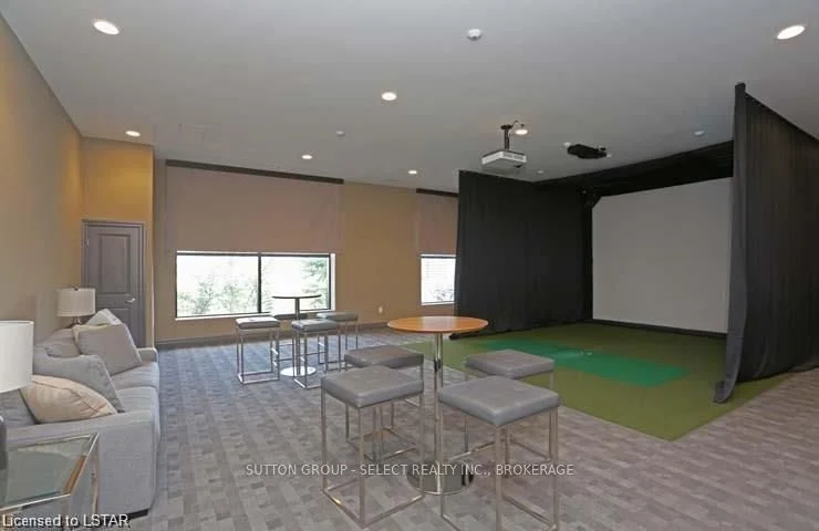 260 VILLAGEWALK Boulevard 802, London North, ON N5X 0A6