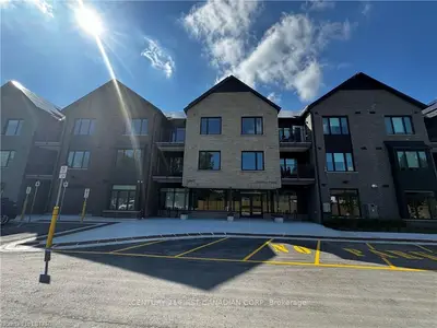 22645 Adelaide Road 310, Strathroy-caradoc, On N0l 1w0