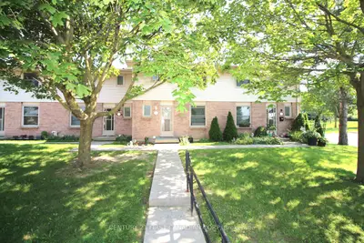 Condo Townhouse in London North