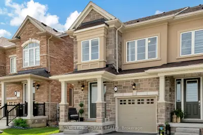 Att/Row/Townhouse in Hamilton