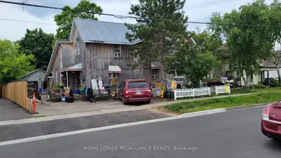 21-23 Francis Street, Quinte West, On K8v 1s4