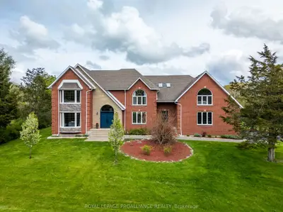 Detached in Kingston