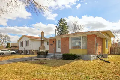 33 Tumbleweed Crescent, London South, On N6e 2n5