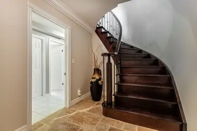Lower Level in Cambridge