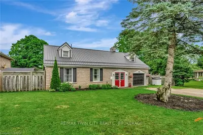 Detached in North Dumfries